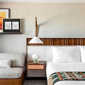 Habitación con Cama King Adaptada para Discapacitados